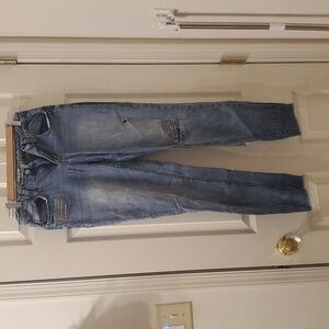 Mid rise skinny Jean, Cropped Med Blue wash, distressed, hippie laundry, size 29
